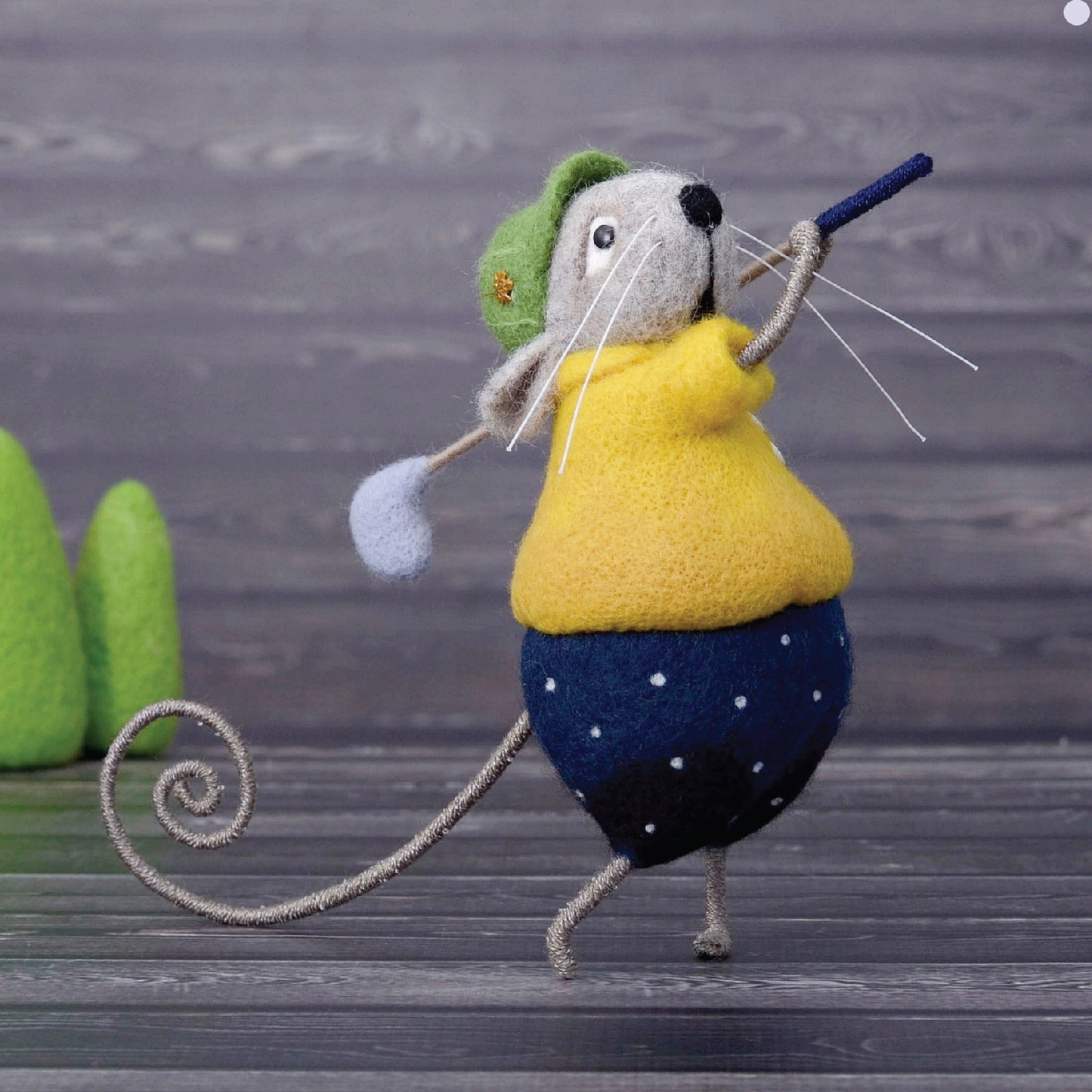 Needle felted Golf Mouse. Kid room decor.