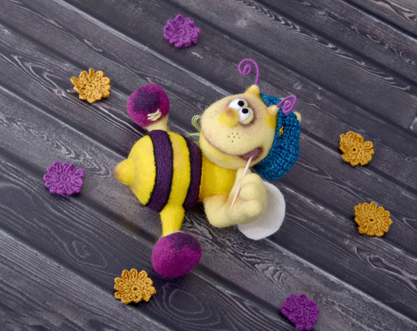 Needle felted Bee. Kid room decor.